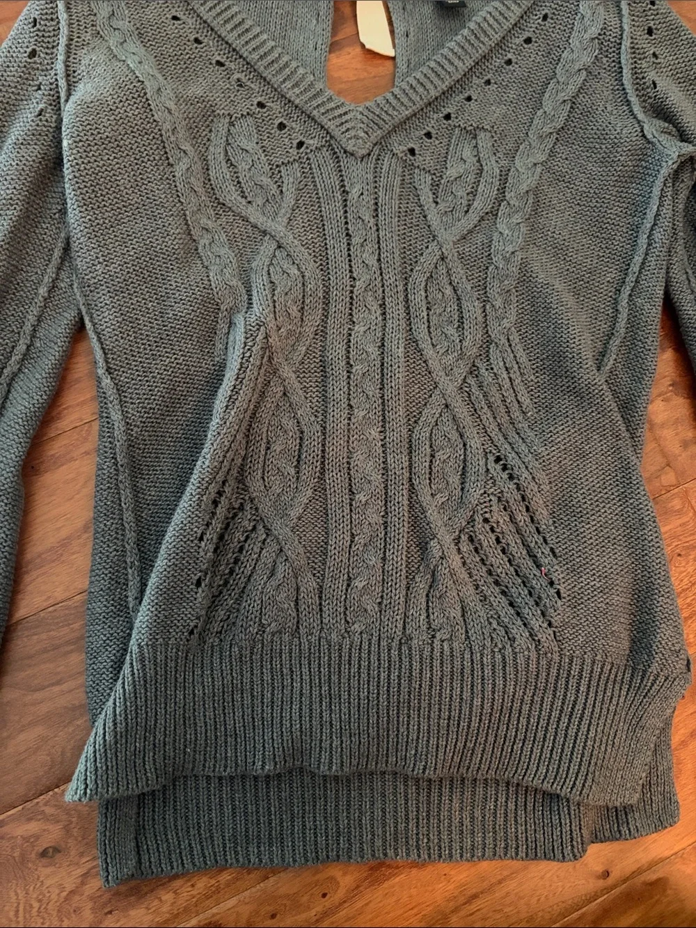 Banana Republic Grey Chunky Cable Knit V-Neck Sweater Bow Tie Size Small